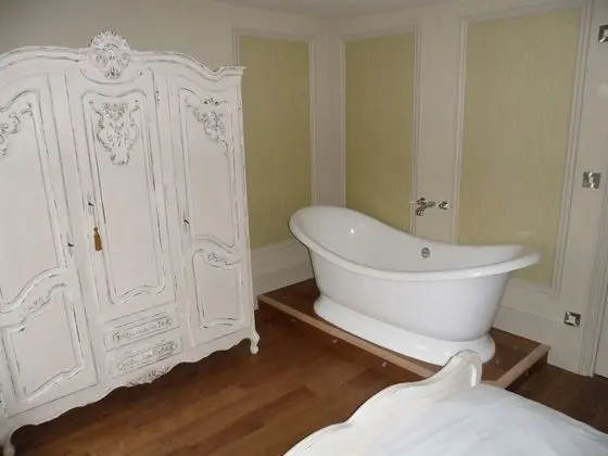 Deluxe Tek Büyük Yataklı Oda, Banyolu/Duşlu (Amelia)