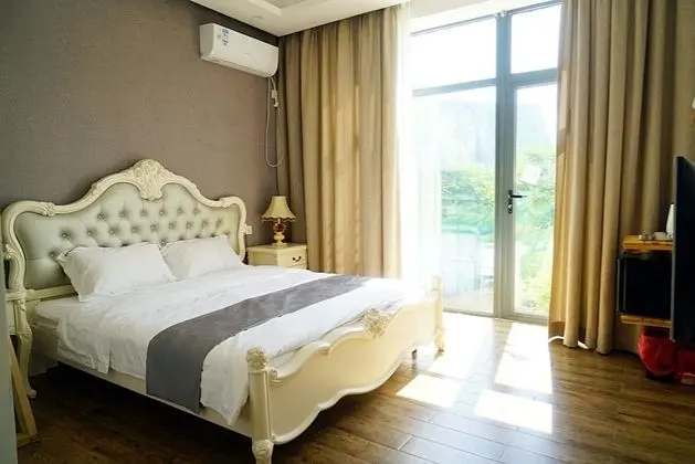 Comfort Tek Büyük Yataklı Oda