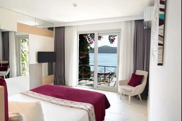 Beachfront Standard Custom Sea View