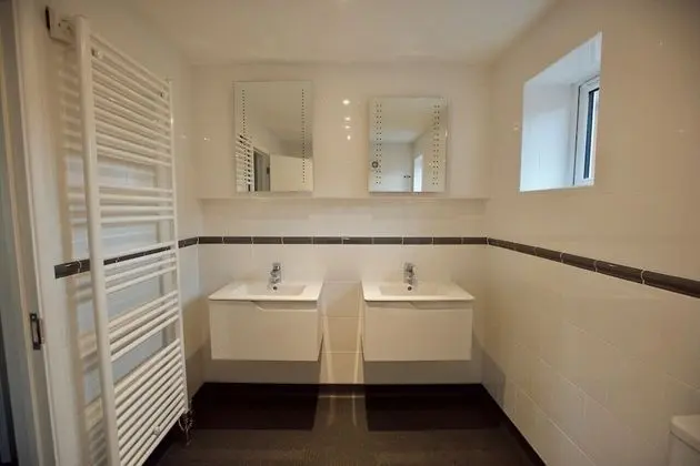 Spacious Serviced Apartment with Roof Top Terrace Near The Waterfront, Ipswich