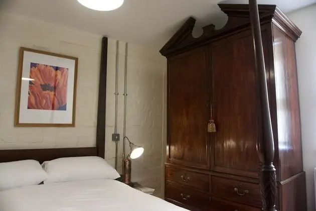 Stylish Serviced Apartment with Courtyard Near The Waterfront, Ipswich