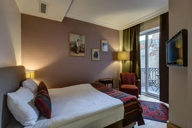 Double or Twin Room with Balcony
