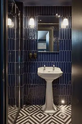Deluxe Tek Büyük Yataklı Oda, 1 En Büyük (King) Boy Yatak, Bahçe Manzaralı
