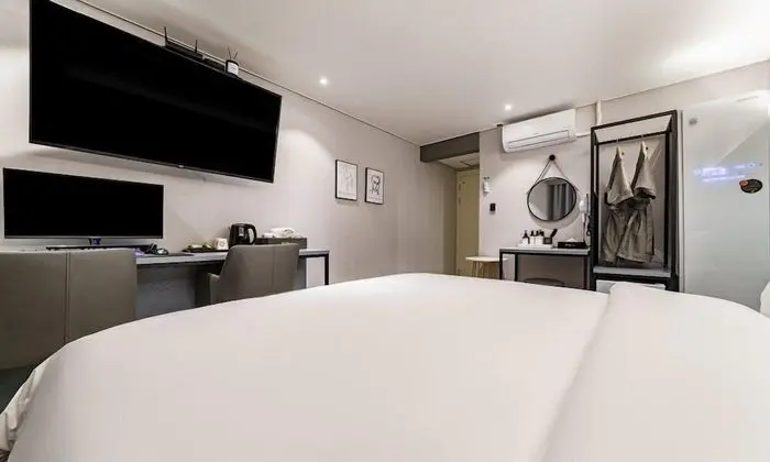 Deluxe Tek Büyük Yataklı Oda