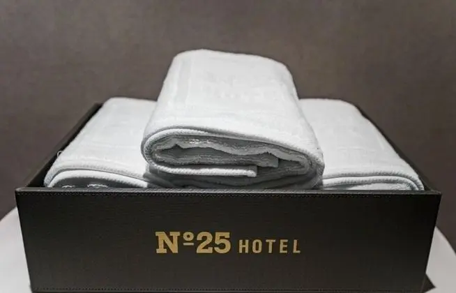 Premium Tek Büyük Yataklı Oda