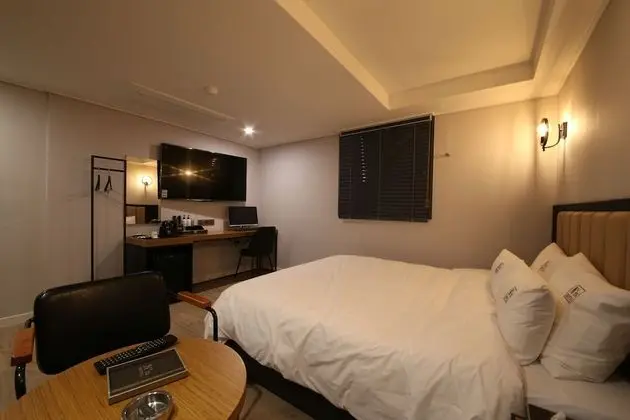Deluxe Tek Büyük Yataklı Oda