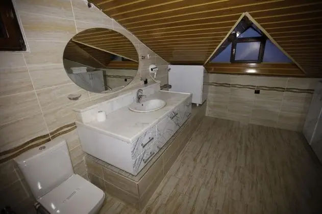 Suite, Bahçe Manzaralı, Küvetli