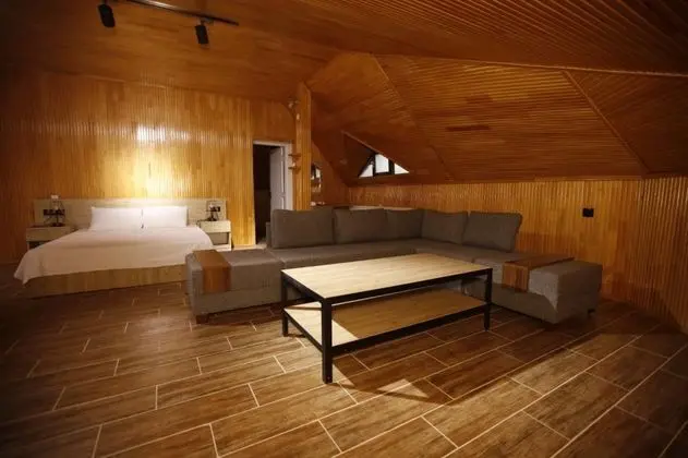 Suite, Bahçe Manzaralı, Küvetli