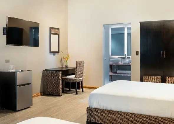Deluxe Quad Bungalow with Spa