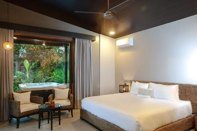Riverside Deluxe Bungalow with Spa