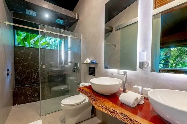 Riverside Deluxe Bungalow with Spa