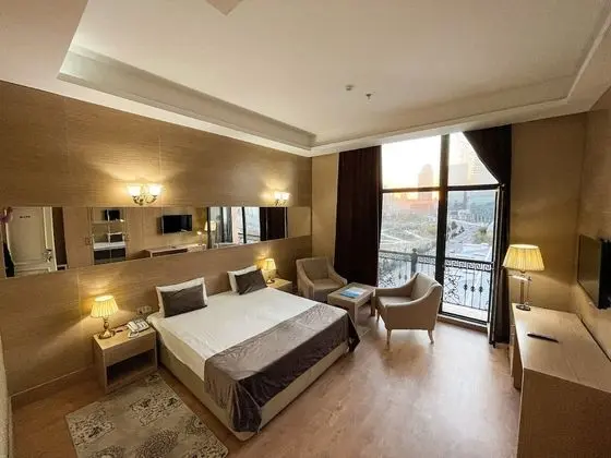 Deluxe Tek Büyük Yataklı Oda