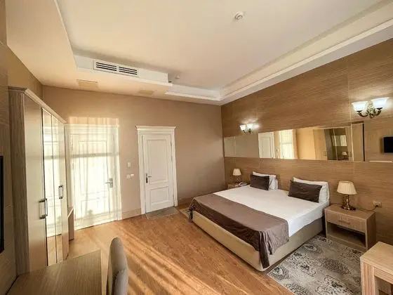 Deluxe Tek Büyük Yataklı Oda
