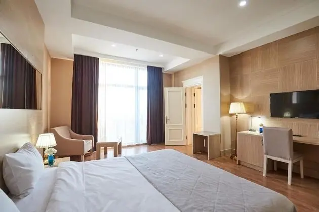 Deluxe Tek Büyük Yataklı Oda