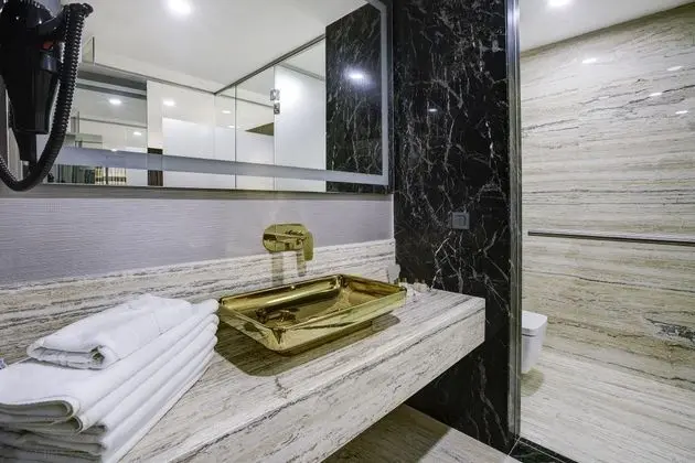 Standart Oda, Şehir Manzaralı