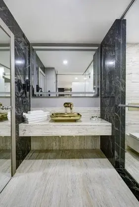 Standart Oda, Şehir Manzaralı