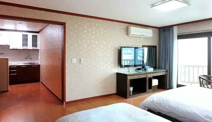 23py A (2 bed rooms and 1 bathroom)