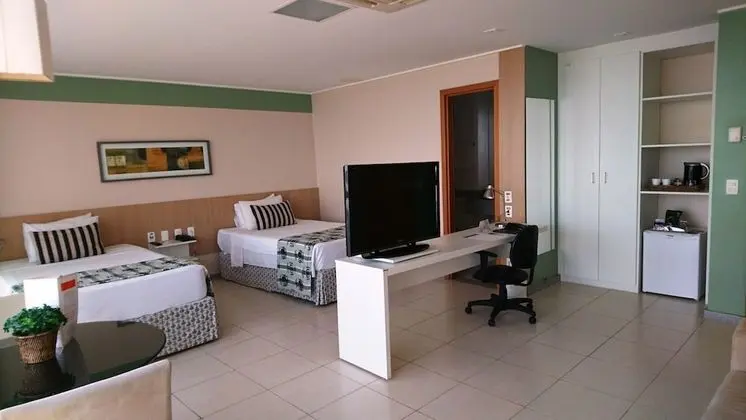 Family Tek Büyük veya İki Ayrı Yataklı Oda, 2 Çift Kişilik Yatak, Kısmi Göl Manzaralı