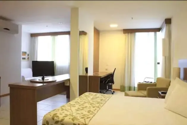 Premium Tek Büyük Yataklı Oda