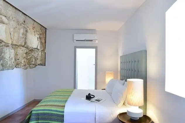 Noble Rooms