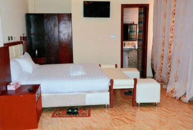 Süit, 1 Çift Kişilik Yatak, Sigara İçilmez