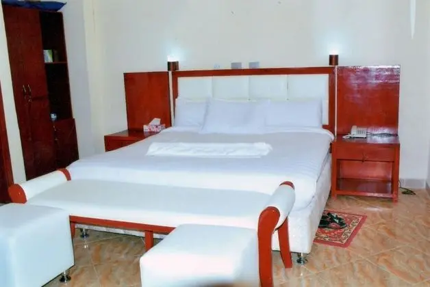 Süit, 1 Çift Kişilik Yatak, Sigara İçilmez