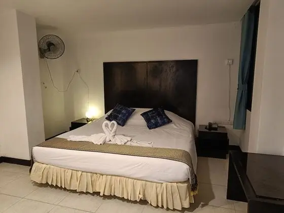 Standard Tek Büyük Yataklı Oda