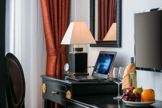 Executive Oda, Balkon (with Window)