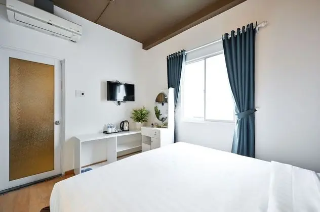 Deluxe Tek Büyük Yataklı Oda (Window)