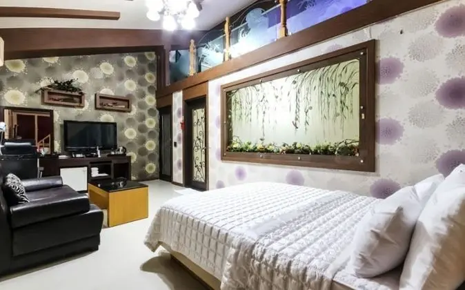 Deluxe Tek Büyük Yataklı Oda