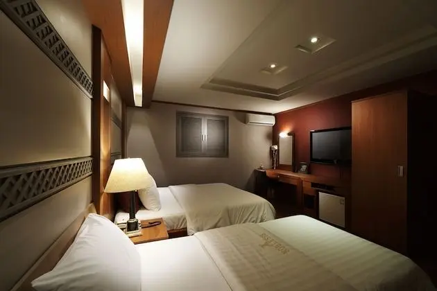 Twin Plus Room