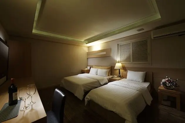 Twin Plus Room