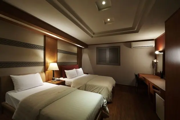 Twin Plus Room