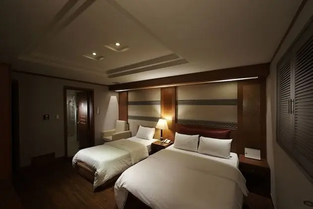 Twin Plus Room
