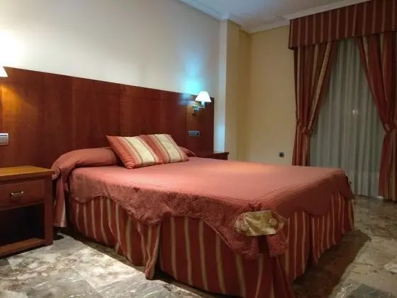 Üç Kişilik Oda, Balkon, Dağ Manzaralı
