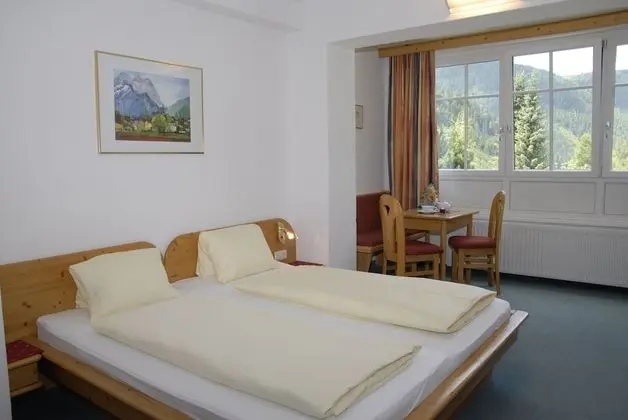 Tek Büyük Yataklı Oda, Dağ Manzaralı