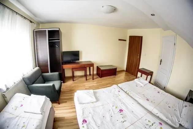 Üç Kişilik Oda, 3 Tek Kişilik Yatak, Sigara İçilmez