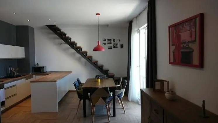 Apart Daire, 1 En Büyük (King) Boy Yatak ve Çekyat, Deniz Manzaralı