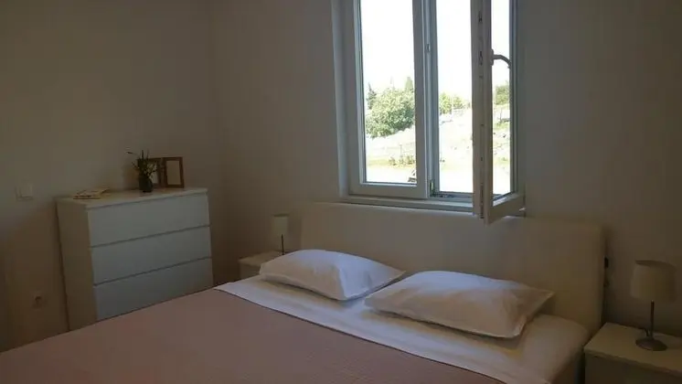 Apart Daire, 1 En Büyük (King) Boy Yatak ve Çekyat, Deniz Manzaralı