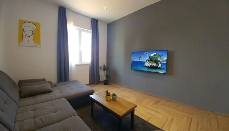 Apart Daire, 1 En Büyük (King) Boy Yatak ve Çekyat, Deniz Manzaralı