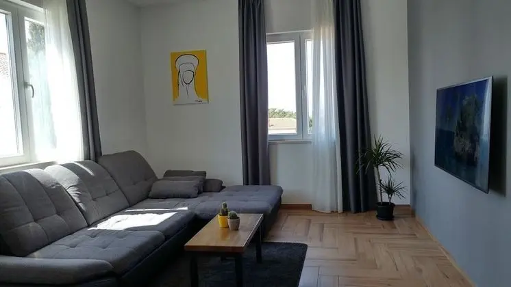 Apart Daire, 1 En Büyük (King) Boy Yatak ve Çekyat, Deniz Manzaralı