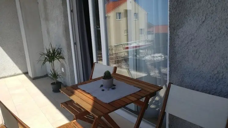 Apart Daire, 1 En Büyük (King) Boy Yatak ve Çekyat, Deniz Manzaralı