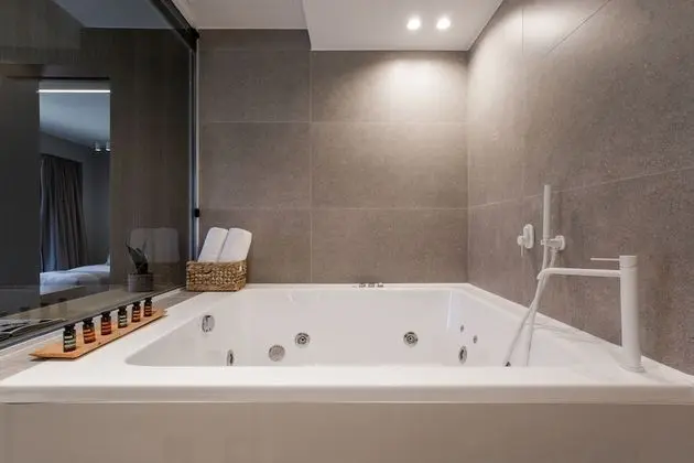 Noemie Luxury Suite 101