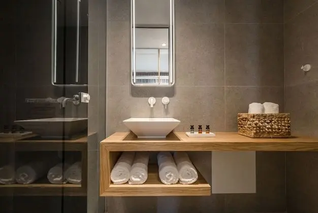 Noemie Luxury Suite 103