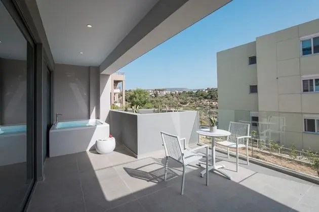 Noemie Luxury Suite 103