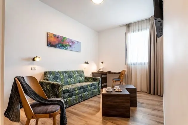 Family Tek Büyük Yataklı Oda