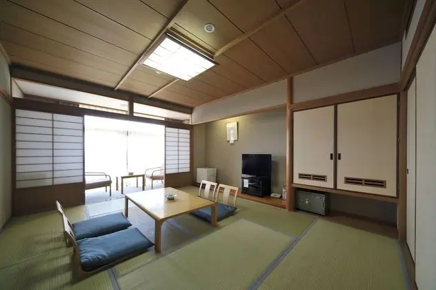 Traditional Oda, Ortak Banyo (Japanese Style, Run of House)