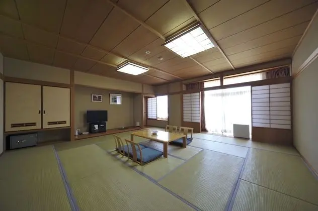 Traditional Oda, Ortak Banyo (Japanese Style, Run of House)