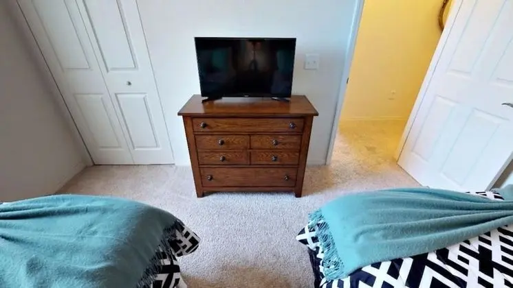 Ev