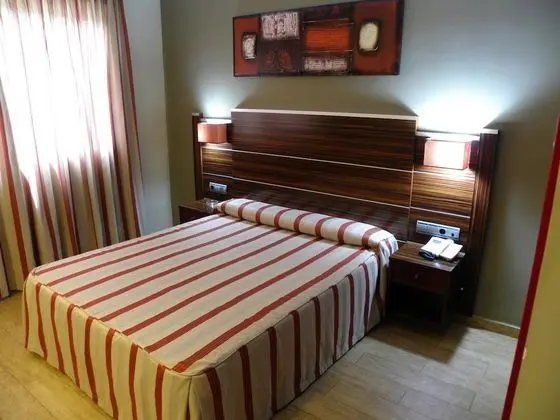 Tek Büyük Yataklı Oda, Avlu Manzaralı